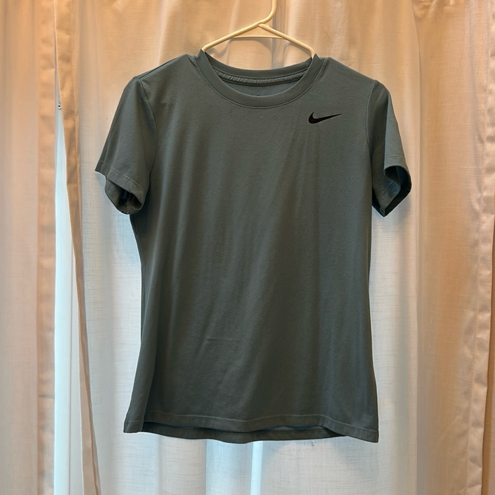 Nike blue athletic dry fit shirt size medium